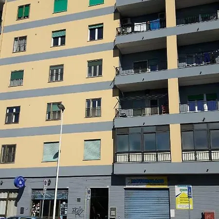 Confortevole Per Brevi Periodi A Cagliari.